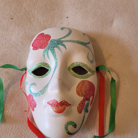 Vintage Porcelain Mardi Gras Jester Porcelain Masks Masquerade Wall Art - Picture 3 of 7